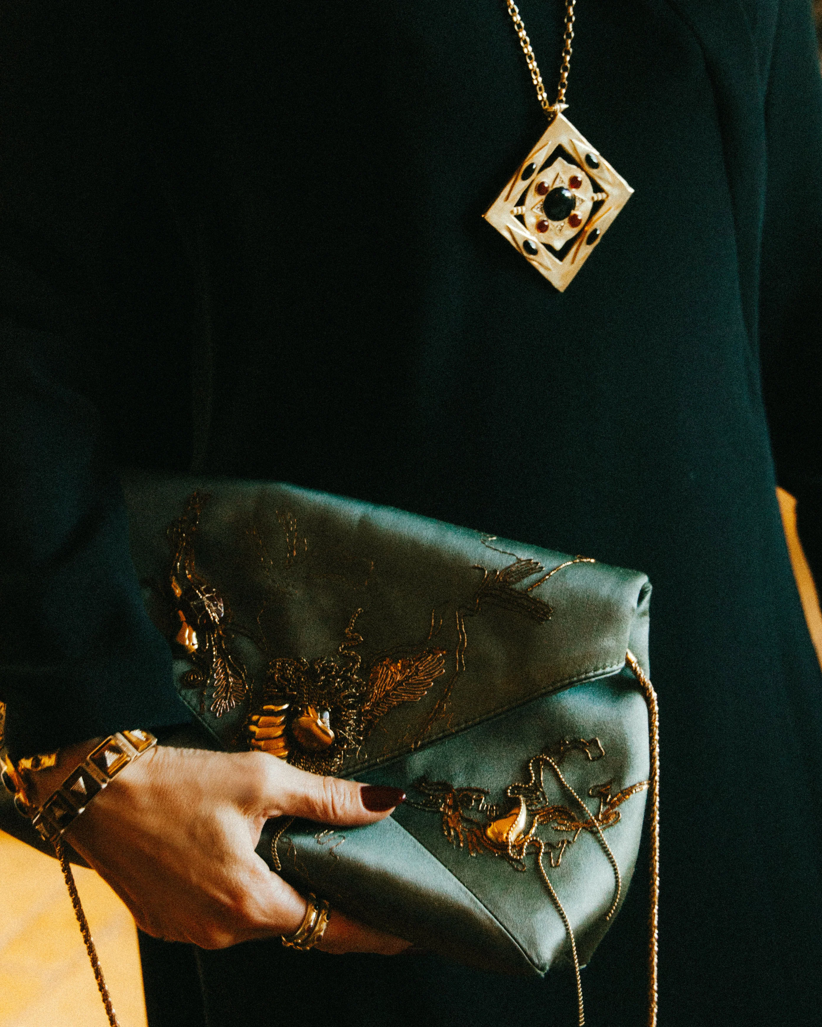 Hathor Spinning Pendant Necklace - Image 8