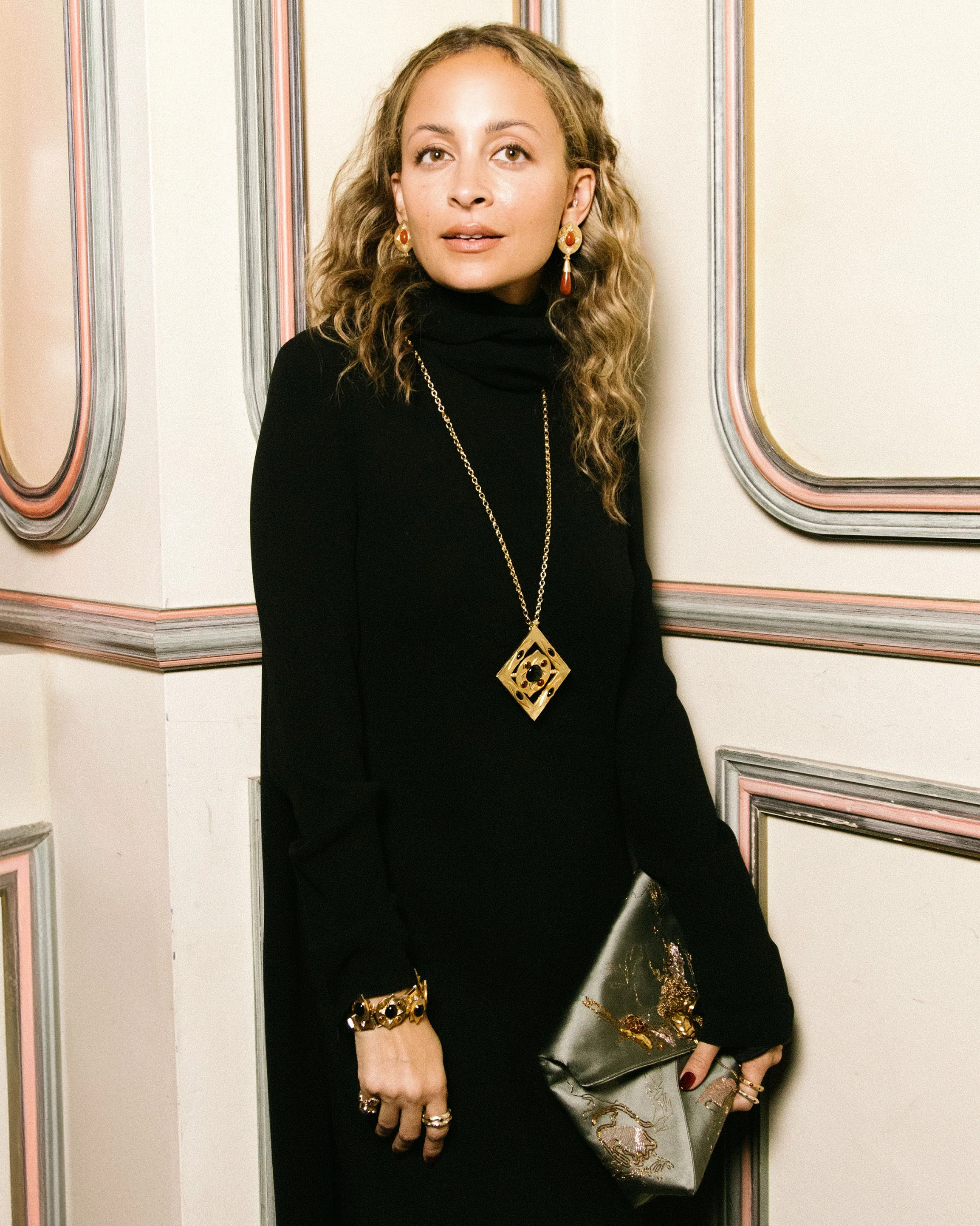 Hathor Spinning Pendant Necklace - Image 7